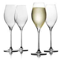 Sklenice na víno a šampaňské